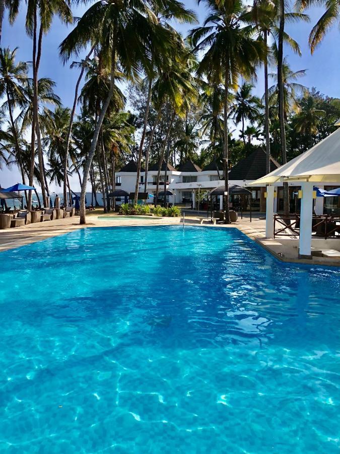 Kenya Bay Beach Hotel Бамбури Екстериор снимка